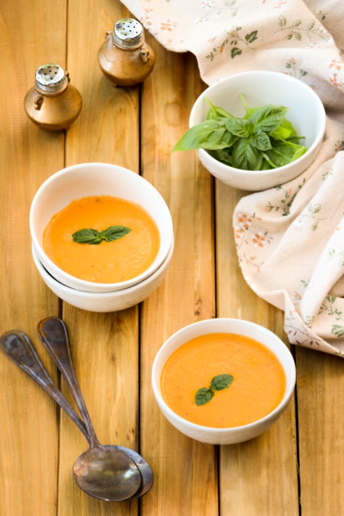 شوربة طماطم مشوية