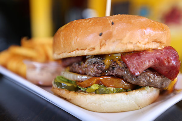 دليلكِ لتحضير برغر لحمة المنزلي