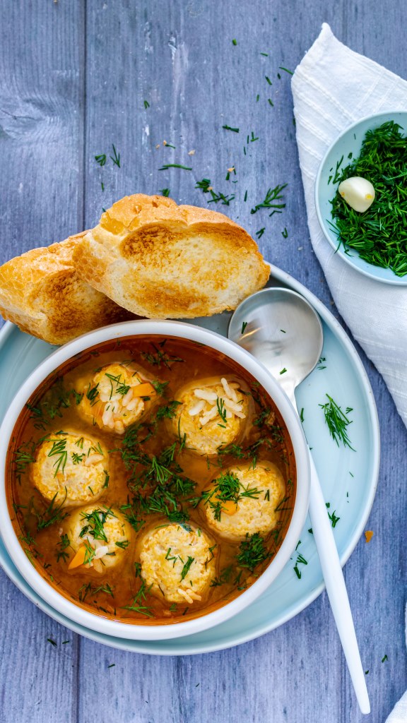 شوربة كرات الدجاج