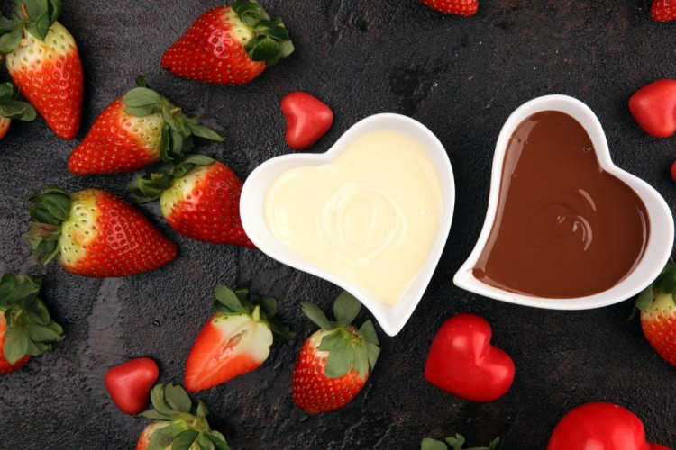 صوص الشوكولاتة البيضاء