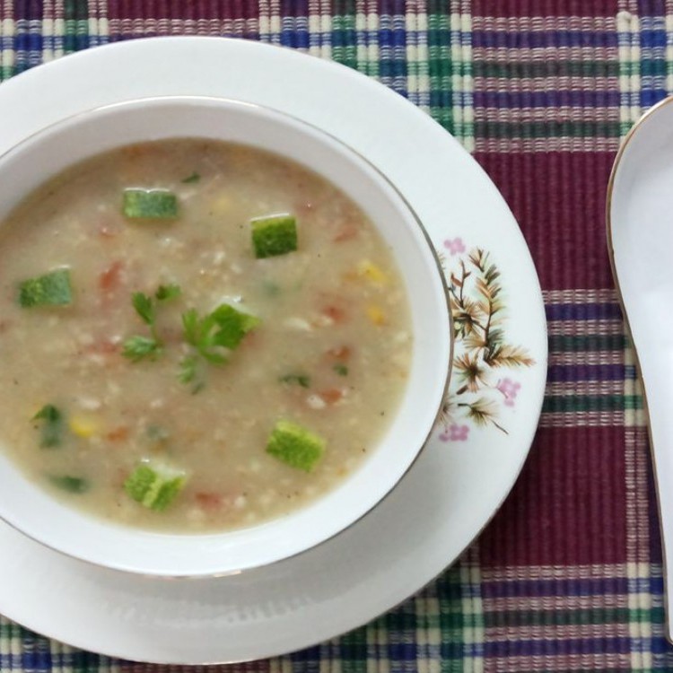 شوربة كويكر باللحم