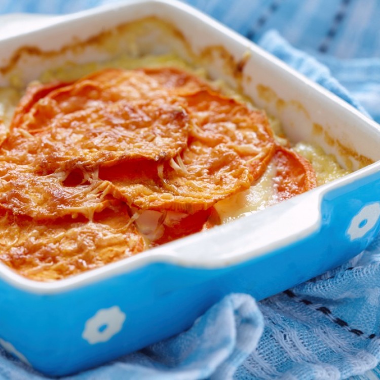 شرائح البطاطا الحلوة بالأجبان