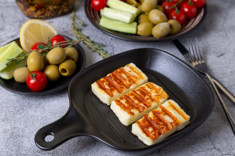 جبنة حلوم مقلية