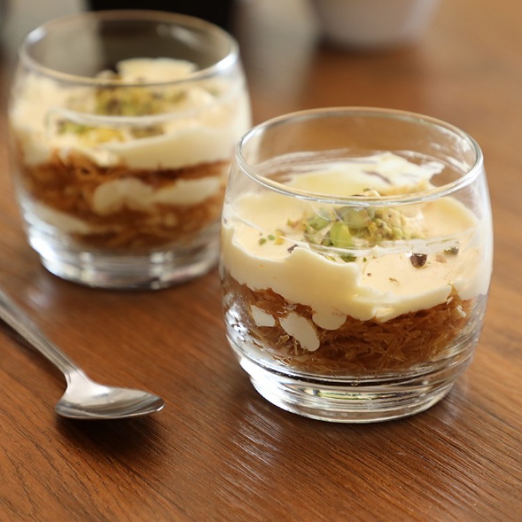 حلى كاسات الخشخش بالكريمة ب 15 دقيقة بالفيديو