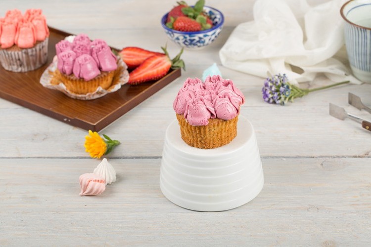 كب كيك التوت