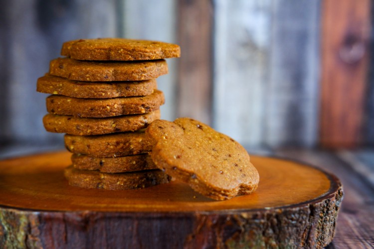 بسكوت بالهيل والزنجبيل لضيافة العيد