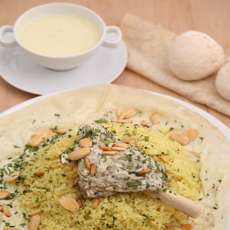 المنسف باللحم