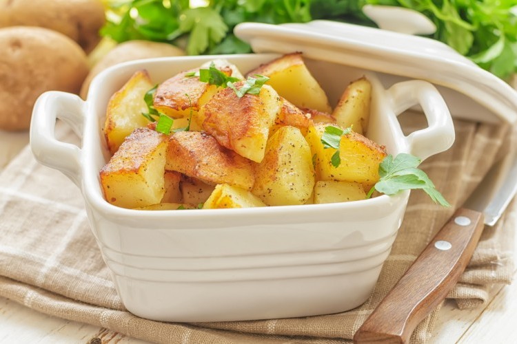 بطاطس مشوية بالليمون