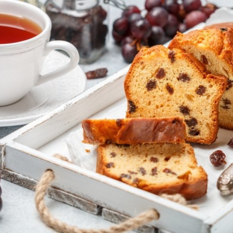 كيكات الشاي الهشة والخفيفة بنكهات منوعة