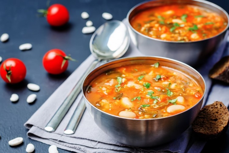 الفاصوليا البيضاء بالصلصة