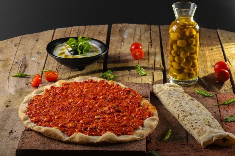 صلصة المحمرة للمناقيش