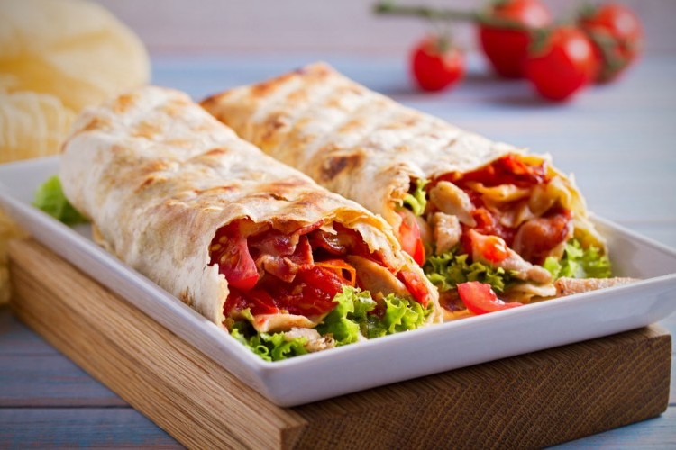 ساندويش فاهيتا لحم