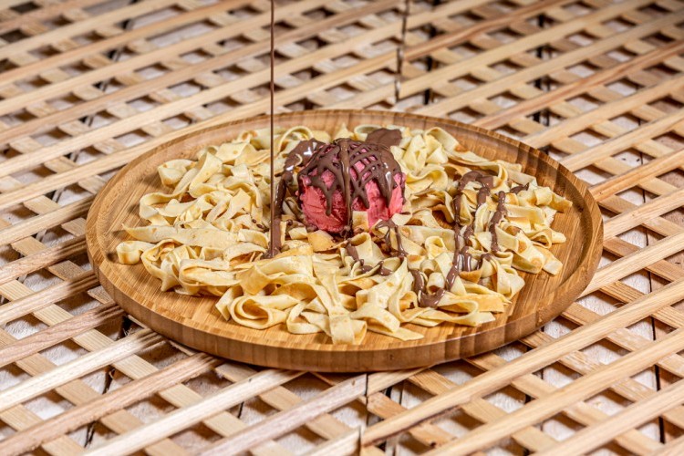 فيتوشيني كريب بالشوكولاتة