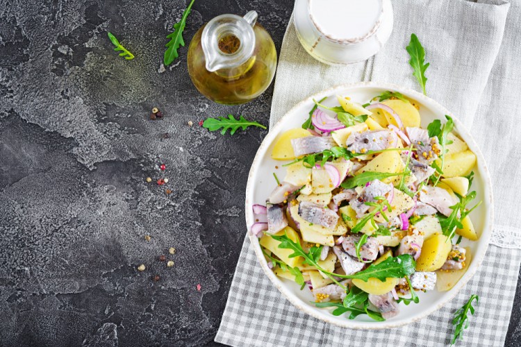 سلطة البطاطس بالتفاح