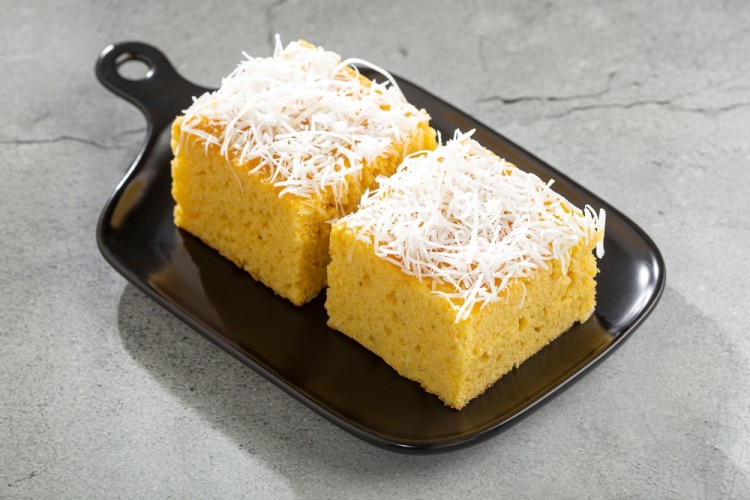 كيكة الزبادي بالسميد وجوز الهند