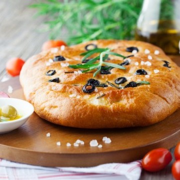 خبز الفوكاشيا بالزيتون