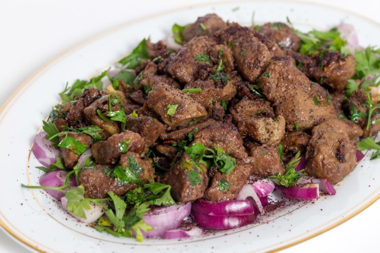 كبدة خروف بالبصل والبهارات