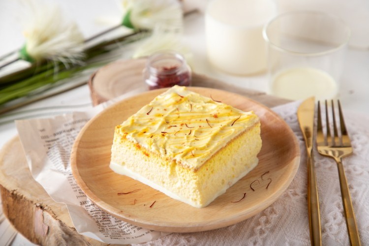 كيك الزعفران