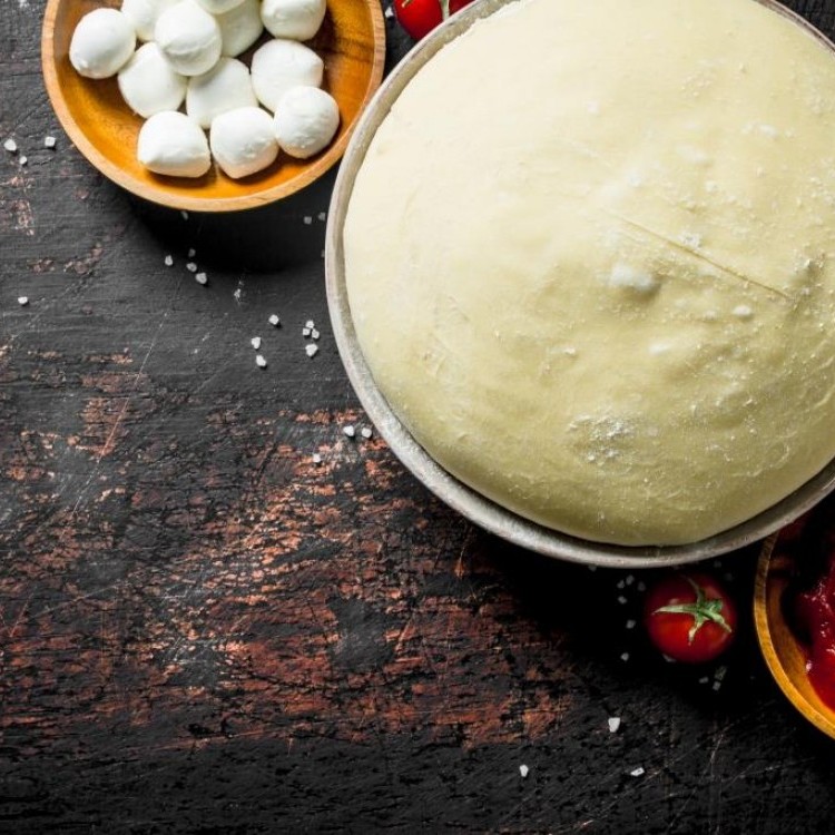 عجينة البيتزا السريعة