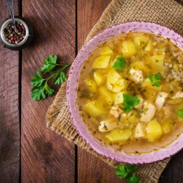 شوربة البطاطس بالدجاج
