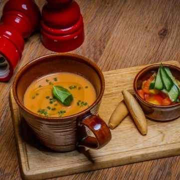 شوربة الطماطم الباردة بالفيديو