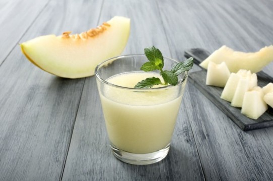 عصائر طبيعية بالشمام