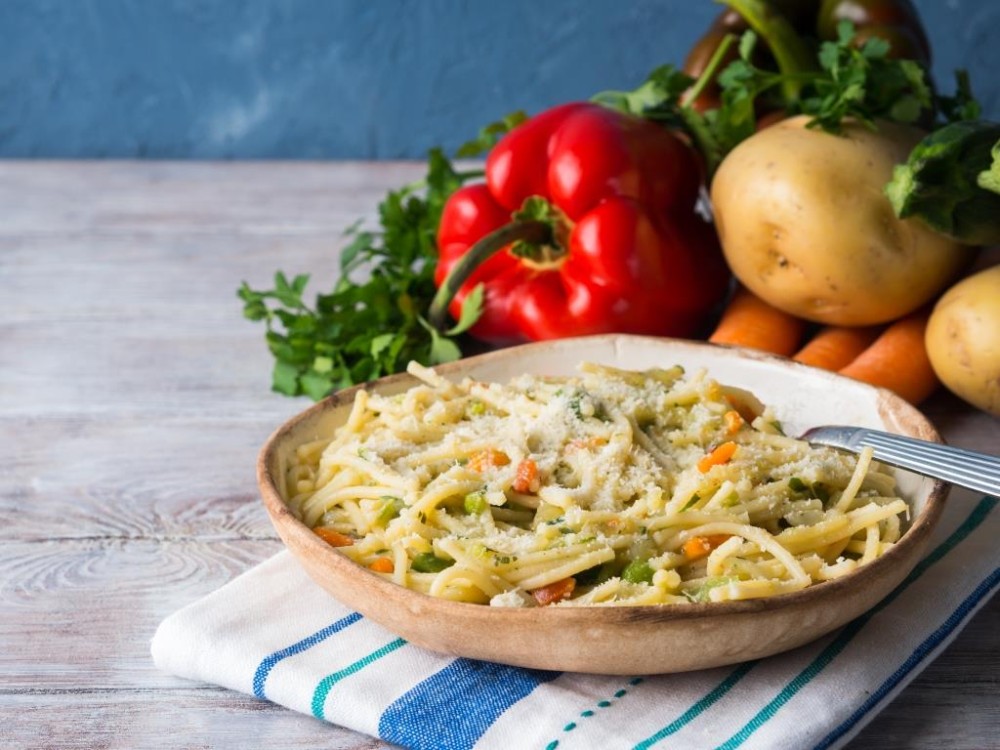 أسرع طريقة لعمل مكرونة خضار بدون لحم