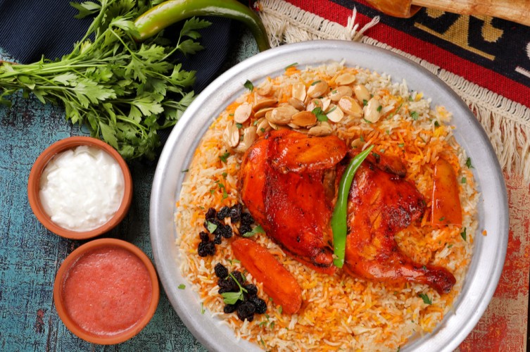 مندي بالفرن بالدجاج المتبل