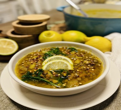 شوربة العدس البني بالليمون