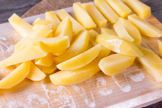 طرق تجميد البطاطس في الفريزر