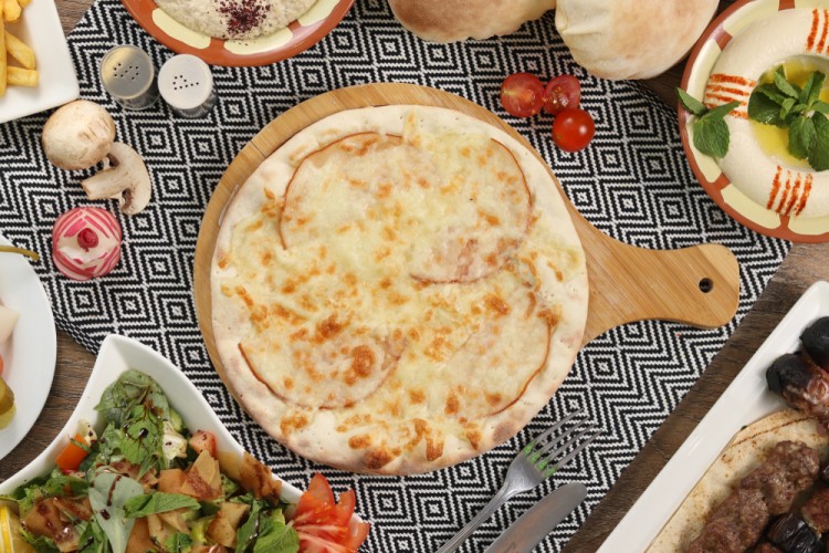 مناقيش تيركي وجبنة