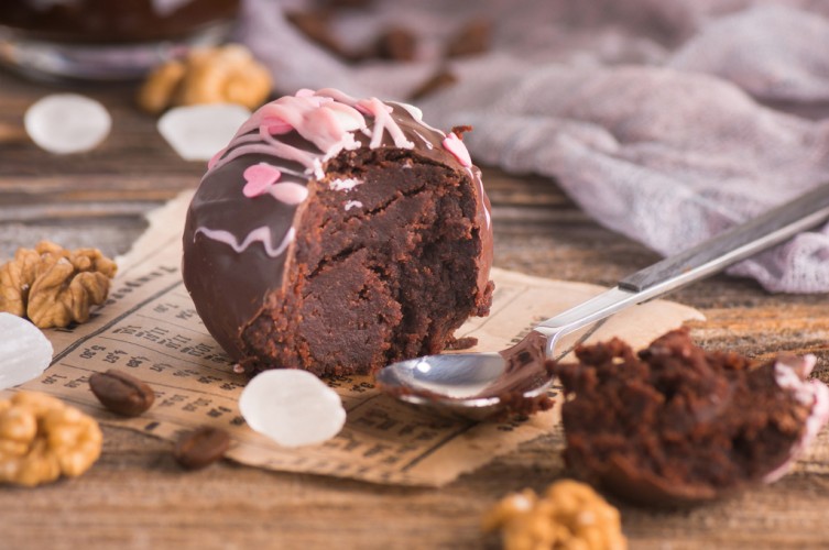 كرات الكيك لضيافة العيد