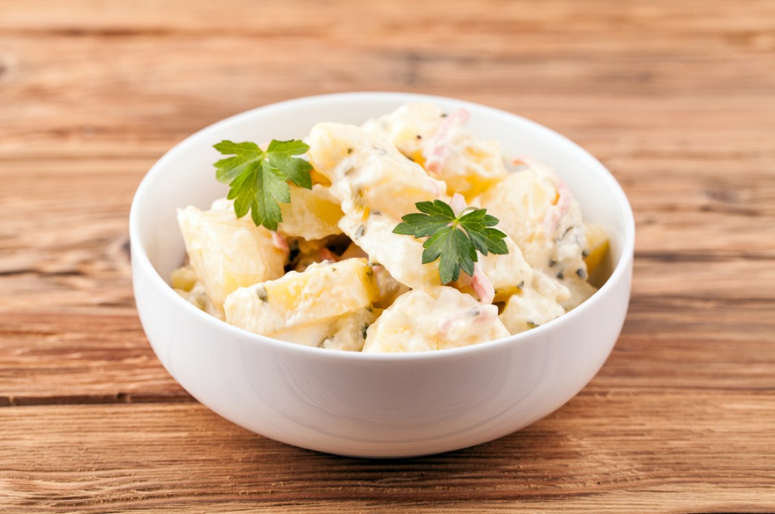 سلطة بطاطس بالمايونيز