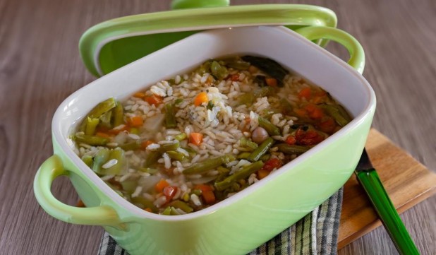 شوربة الأرز بالخضار