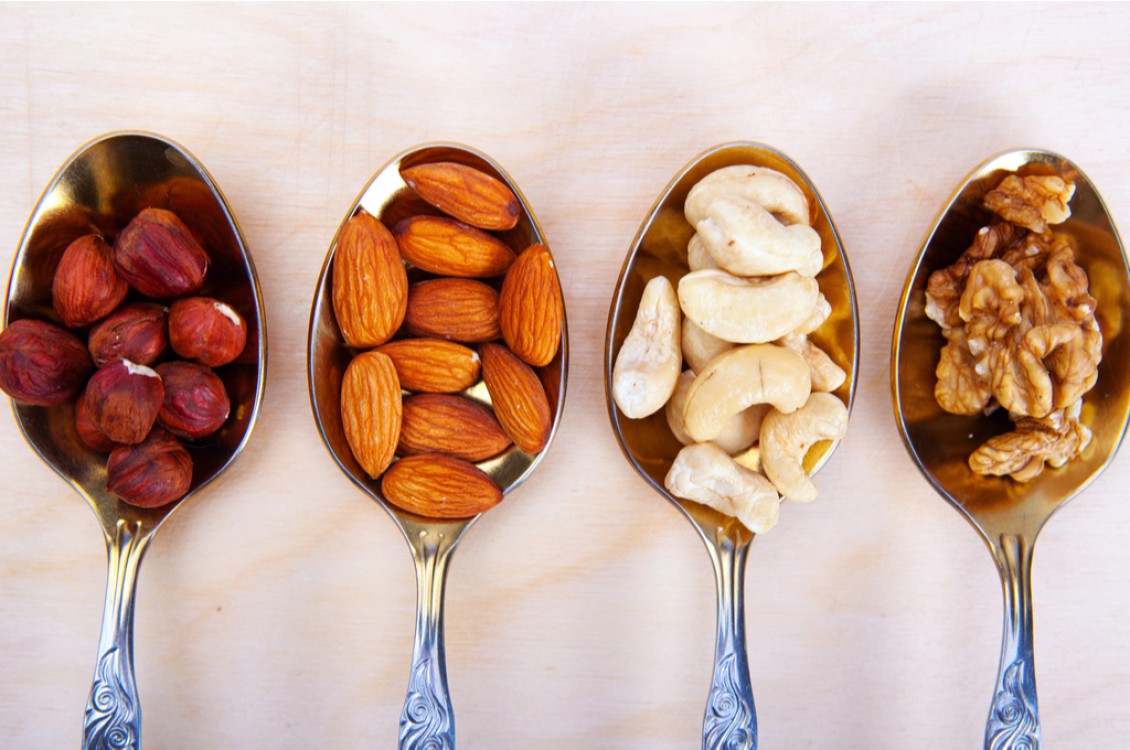 طرق حفظ المكسرات النيئة لأطول فترة ممكنة