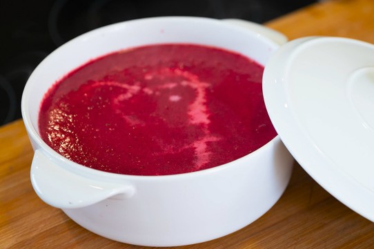 شوربة الشمندر بالكريمة والكراث بالفيديو