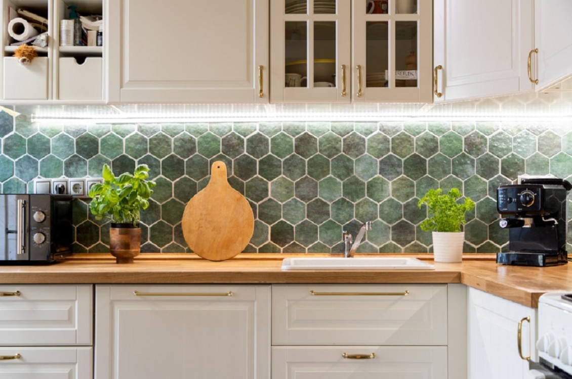 إزالة الدهون من خشب المطبخ باستخدام وصفات منزلية