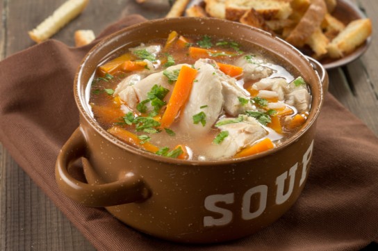 شوربة أفخاذ الدجاج