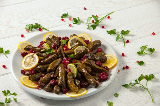 يالنجي ورق العنب بالرمان والليمون
