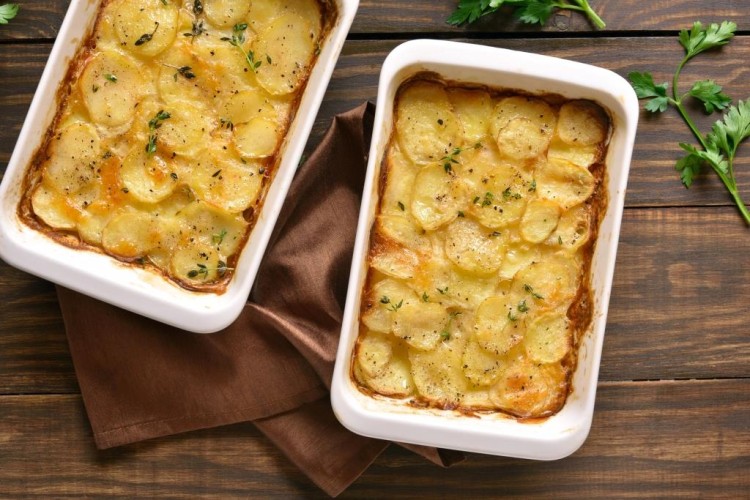 غراتان البطاطس بالكريمة في الفرن