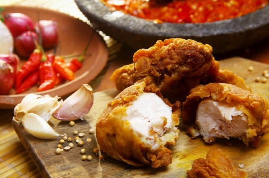 ناجتس الدجاج بالجبنة