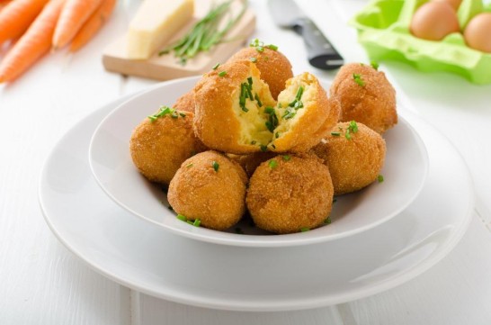كرات البطاطس بالجبن