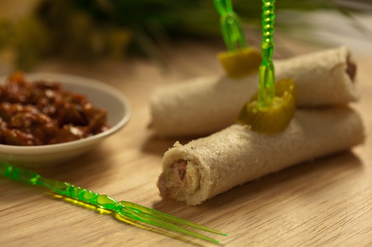 رولات التوست بالتونة