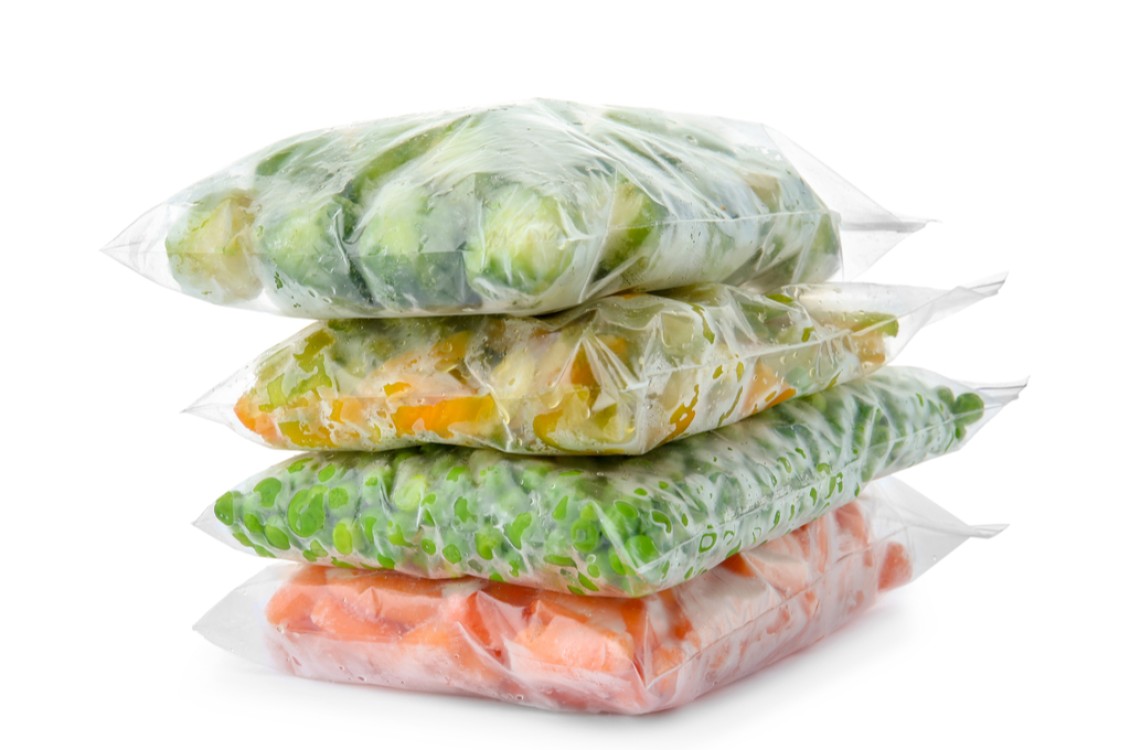 تعرفي على الطرق الآمنة لتذويب الأطعمة المثلّجة