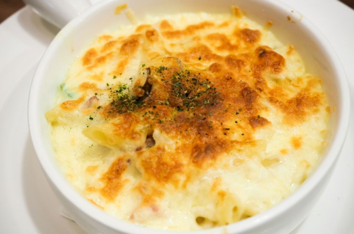 أرز بالبشاميل واللحم