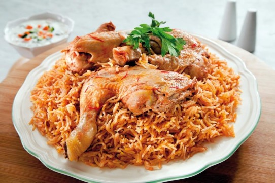 أرز الدجاج والبهارات
