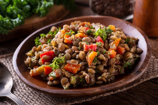 سلطة العدس الأسود