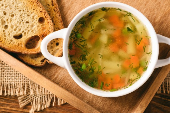 مرق الدجاج بالخضار