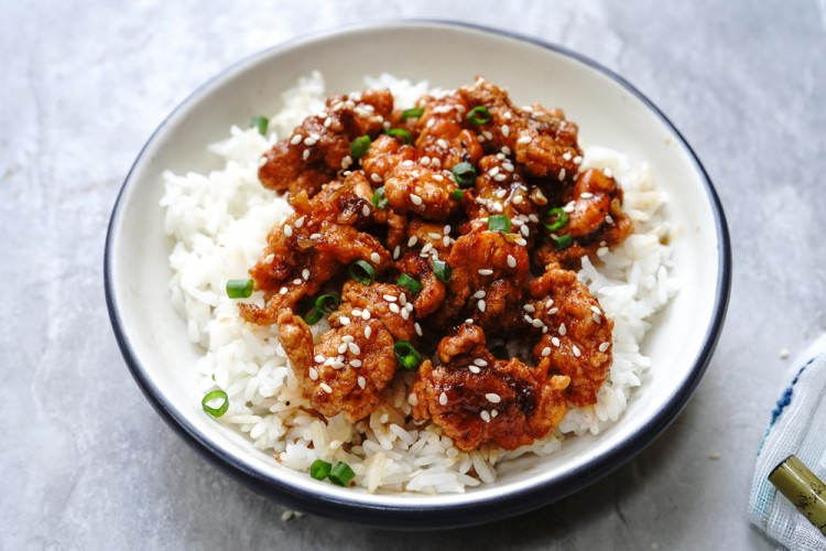 دجاج بالسمسم من المطبخ الآسيوي