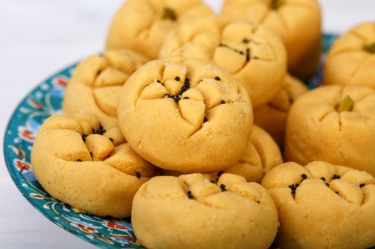 كوكيز بالزعفران للعيد
